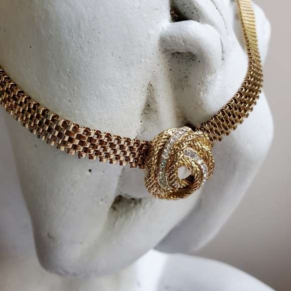 Vintage Jewelry - Classic Vintage Love Knot Necklace